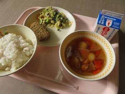 今日の給食.jpg