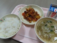 今日の給食.jpg