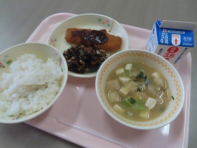 今日の給食.jpg