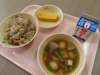 今日の給食.jpg