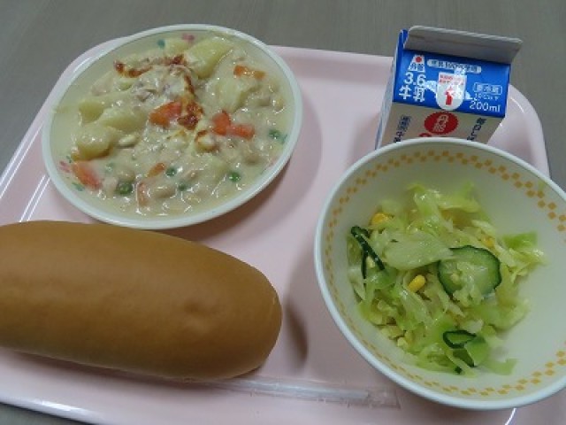 今日の給食.jpg