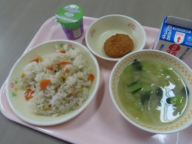 今日の給食.jpg