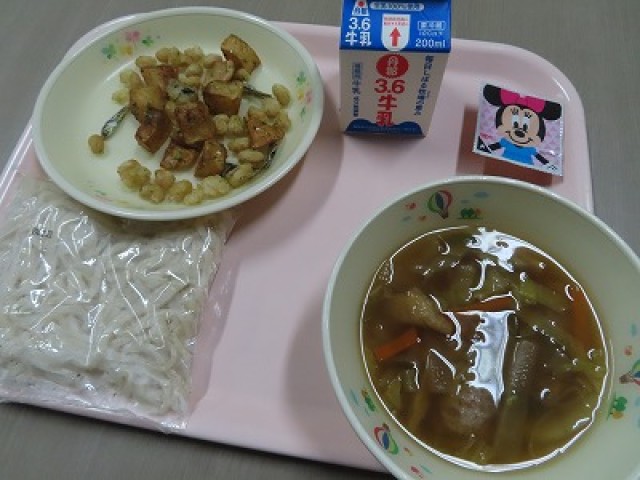 今日の給食.jpg