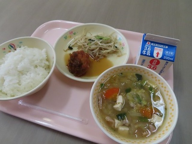 今日の給食.jpg