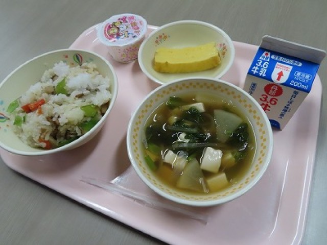 今日の給食.jpg