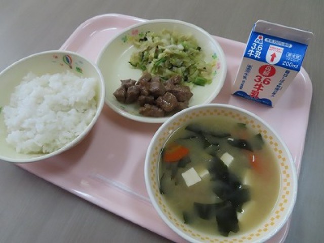 今日の給食.jpg