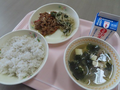 今日の給食.jpg