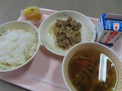 今日の給食.jpg