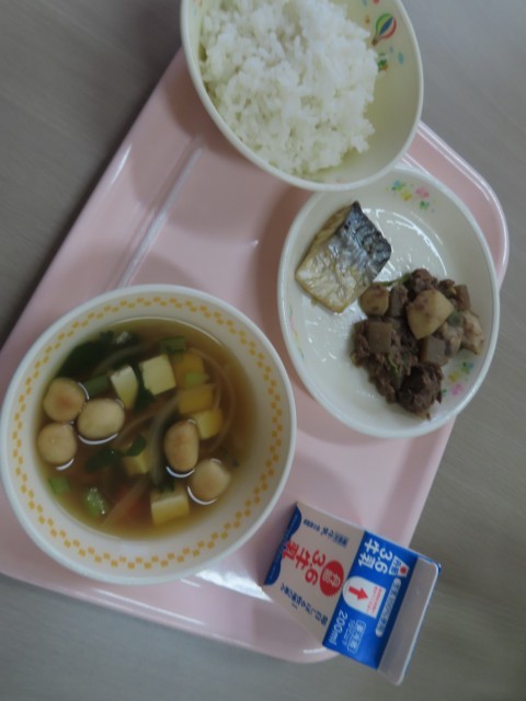 今日の給食.JPG