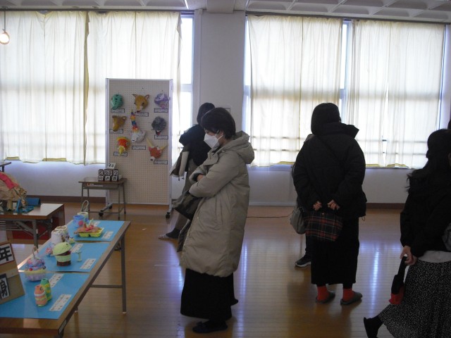 保護者のみなさんの 鑑賞の様子４