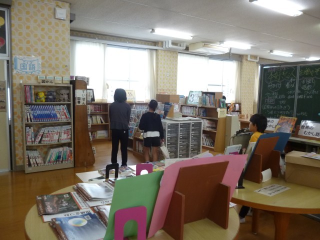 図書館の様子2.JPG