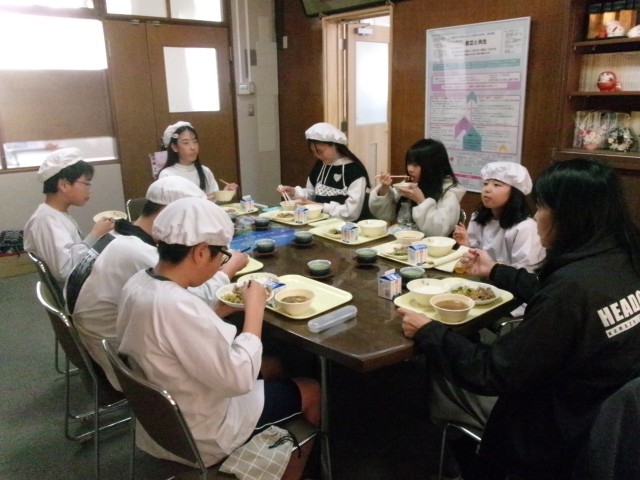 6-2校長先生との会食 (5).JPG