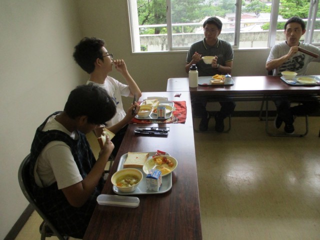 0719 給食　2.JPG