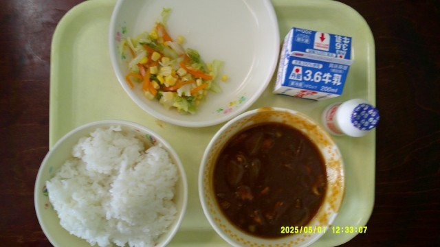 今日の給食：ハヤシライス