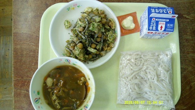 今日の給食：カレー南蛮